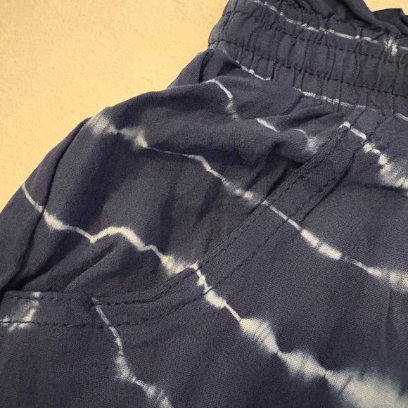 Aeropostale Tie Dye Shorts - Picture 5 of 8
